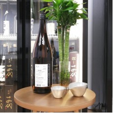 鍋島 肥州 清酒 1800ml (Blue Label)