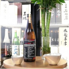 新政 Private Lab EXTREME 2022 亞麻貓 純米酒 735ml